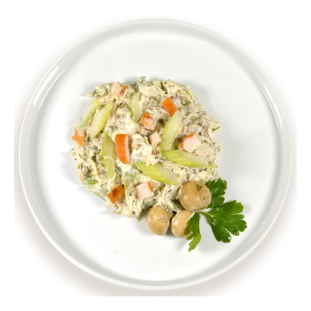 Салат овощной с курицей и грибами "Лотос Гурман"